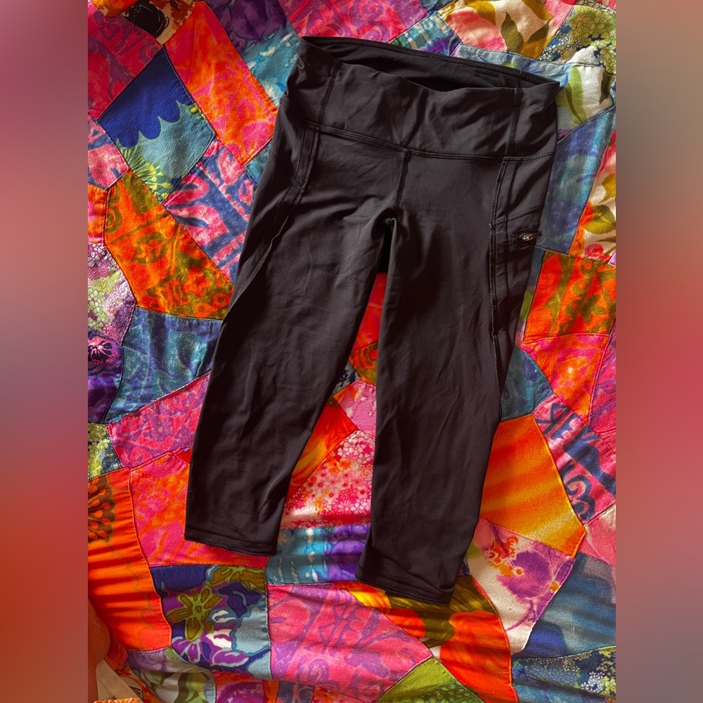 Lululemon capris 4